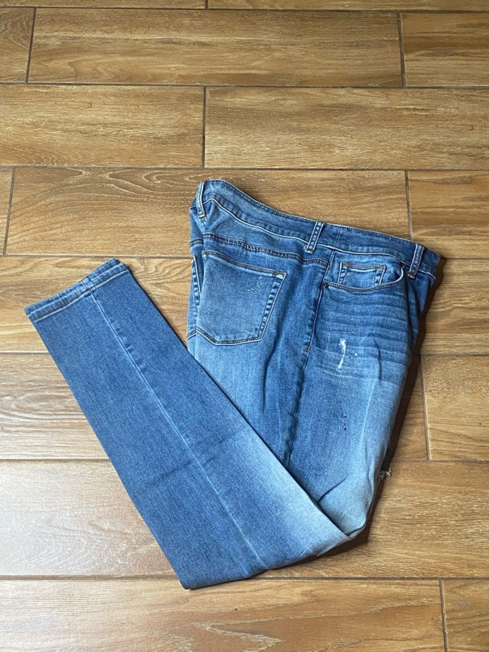 Chico’s 1.5 The Platinum Distressed Jeggings